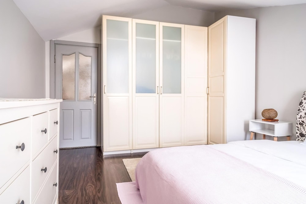 Chic Modern Flat With Terrace in Istanbul Florya