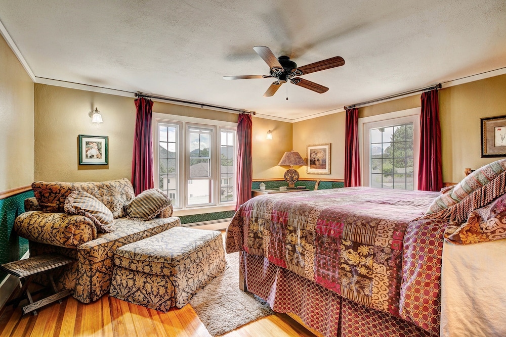 Bond Manor Vacation Home By Estes Park Homes 4 Bedroom Home by RedAwning - Property Image 25