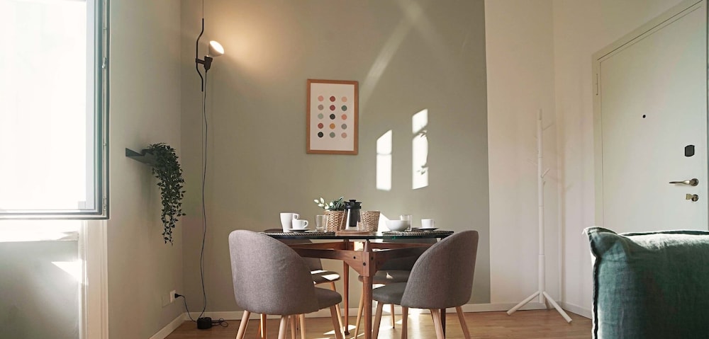Elegant apt in Historical Building