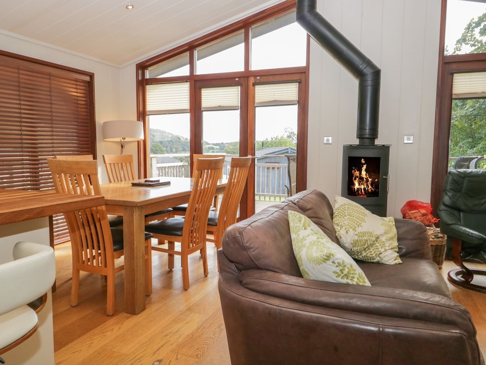 Leafy Nook Lodge