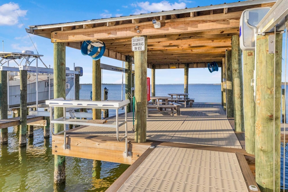 Bayview 55