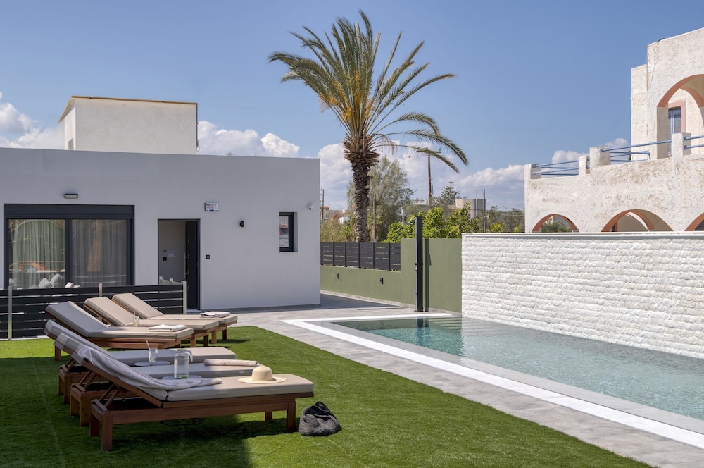 Potame Suite by Estia Garden View