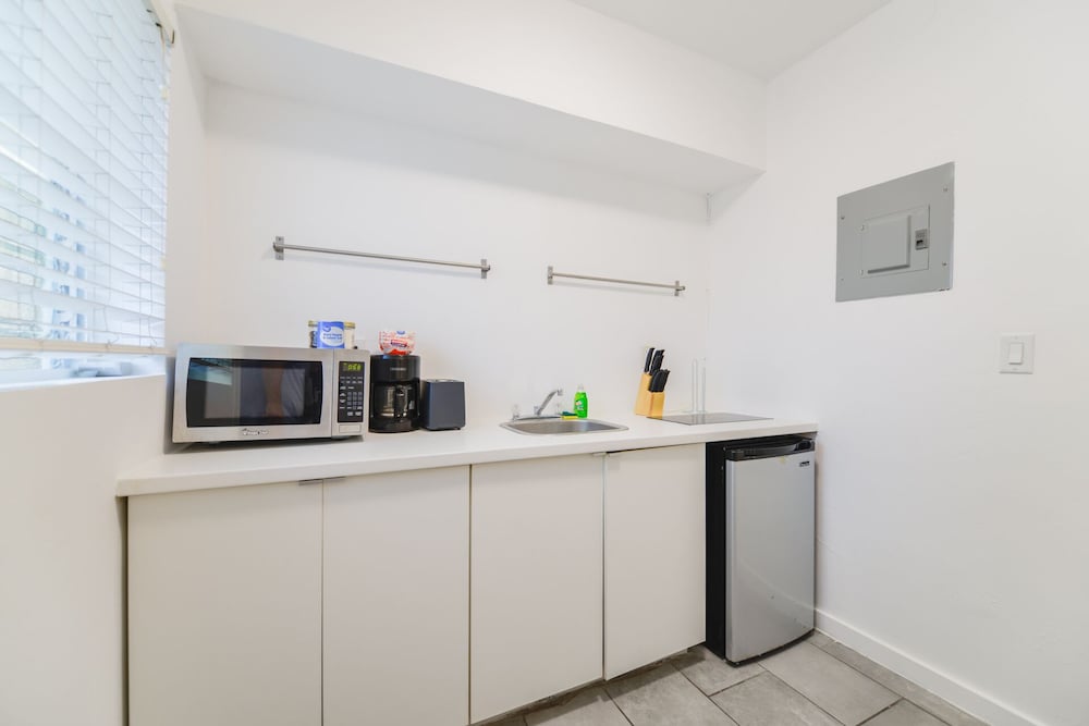 Fabulous Studio 15 min from The Beach