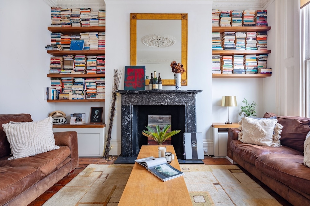 Cozy 2BR Near Notting Hill & Hyde Park