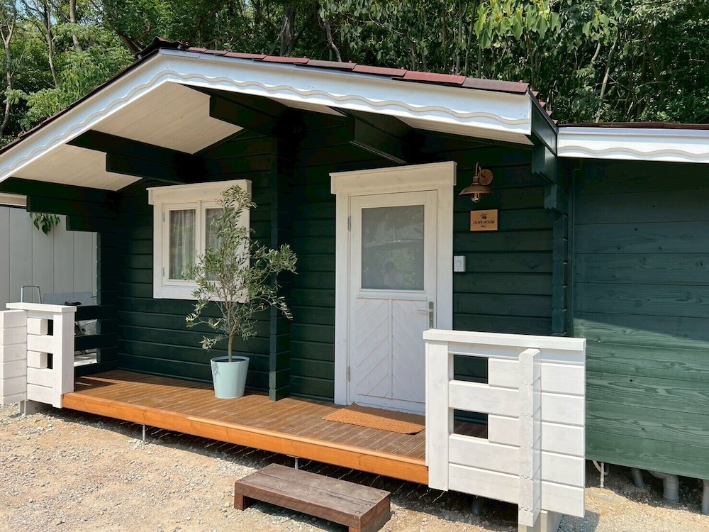 Naoshima Cottage
