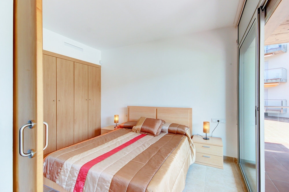 Apartment in Roses Near the Beach