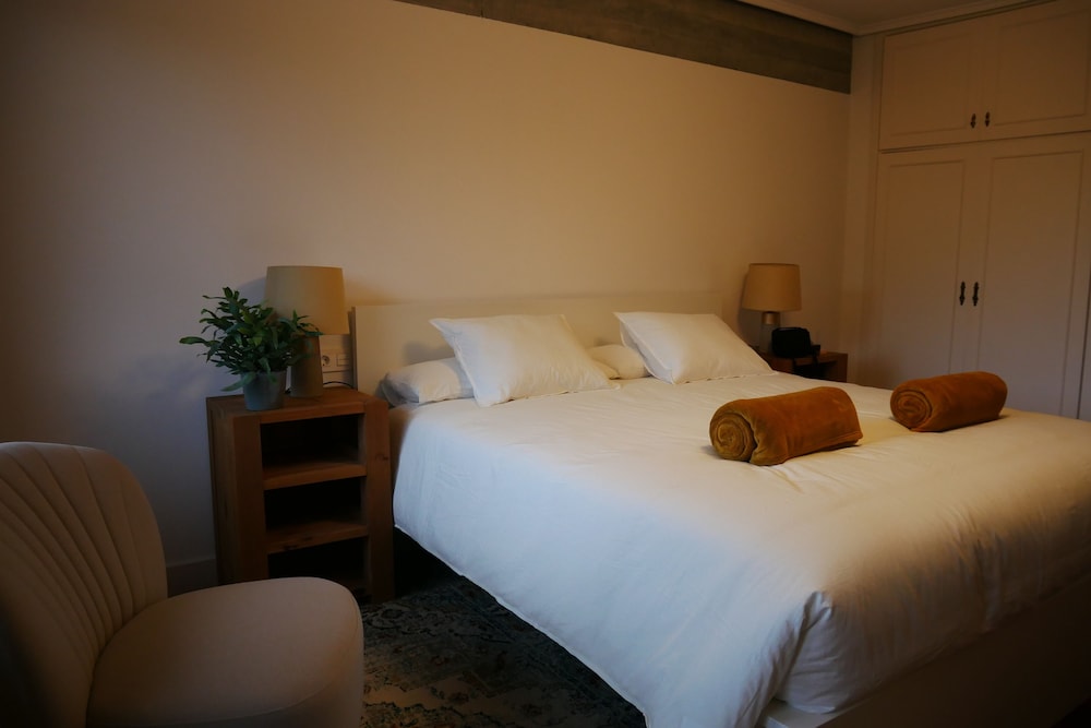 KH Lezama Suites