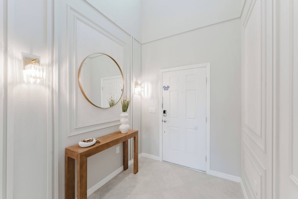 Stunning 8BR Pool Gameroom Minutes to Disney