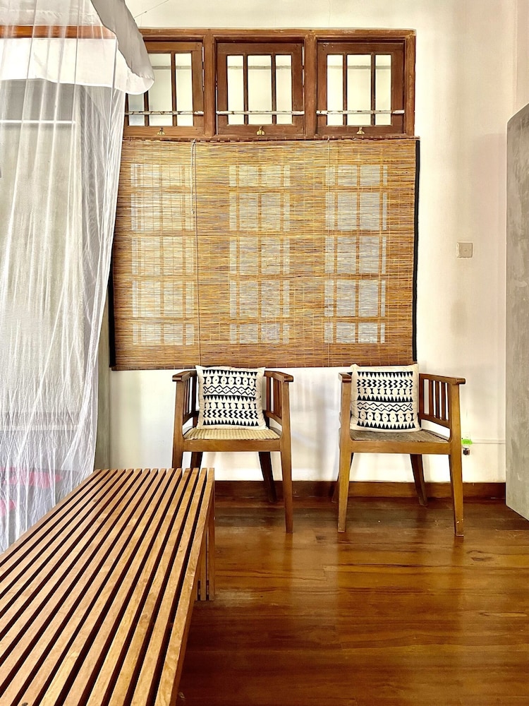 Isana Beach House