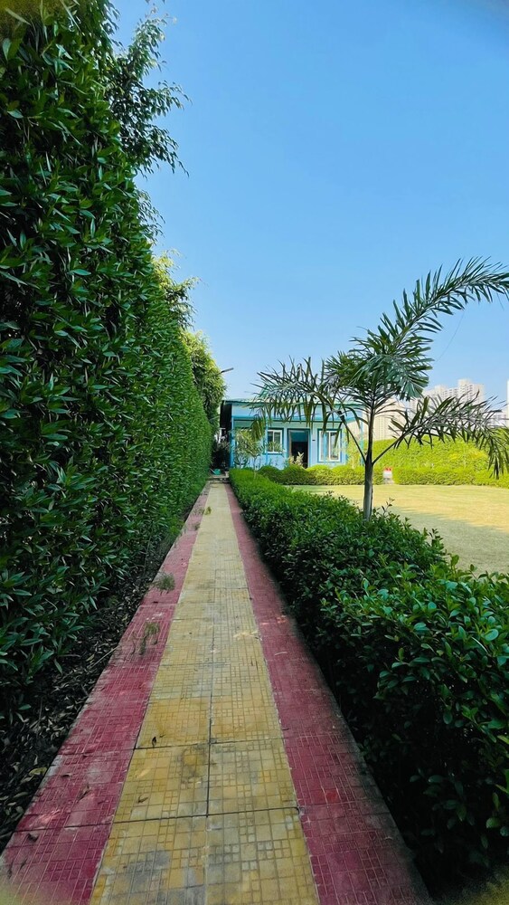 GoBravo 48 -2BHK Farm with Pool & Lawn Sector 150 Noida