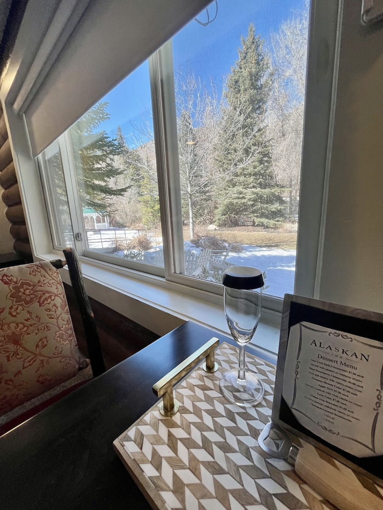 Alaskan Inn