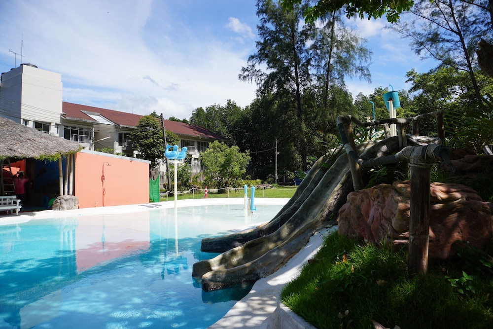 Hotel Dugong Village-Green Hotel - Image 1
