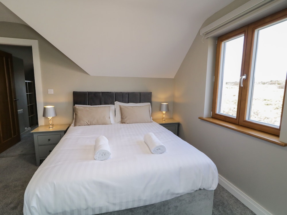 Moorhen House