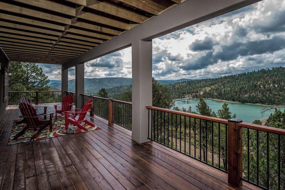 Grindstone Lake Lodge
