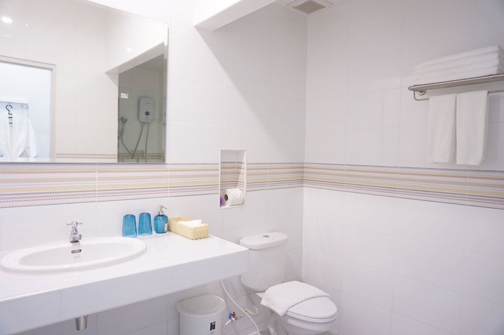 The White Village Ranong Resort