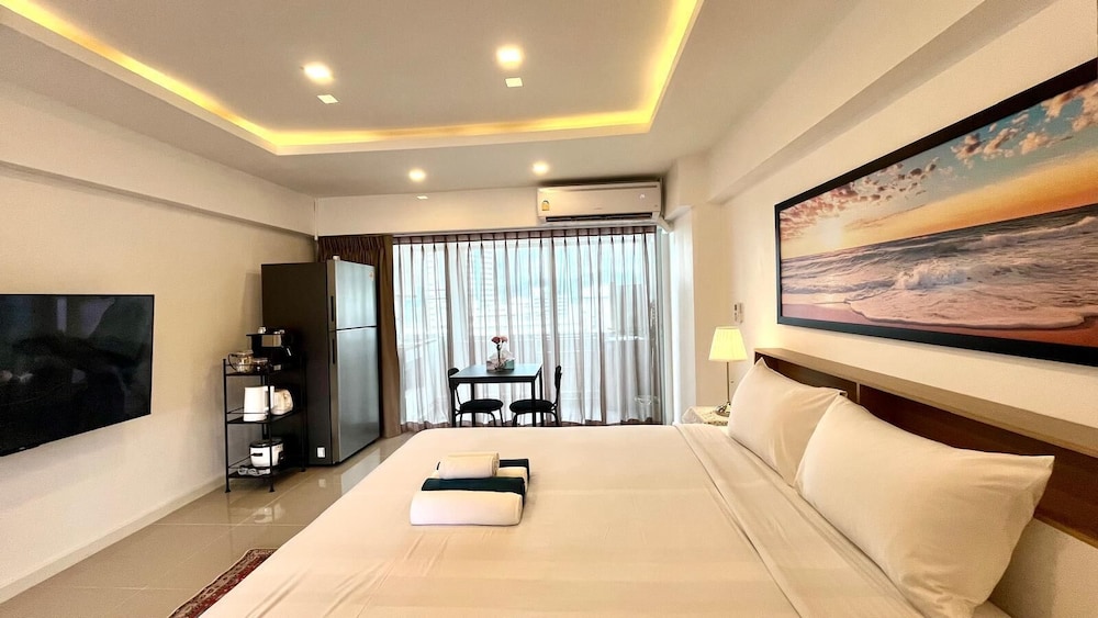 Heritage - Modern Studio Shared Pool, City Centre