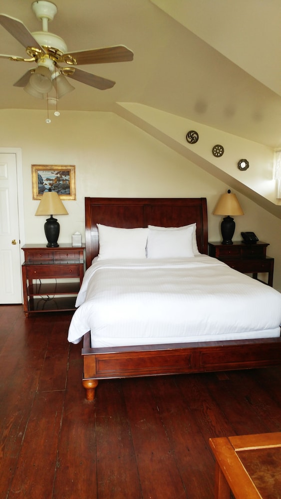 Banning House Lodge