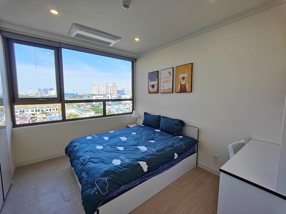 Starlake DAEWOO Apartments by Emily