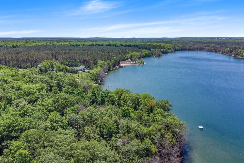 Lakeside Getaway pet Friendly