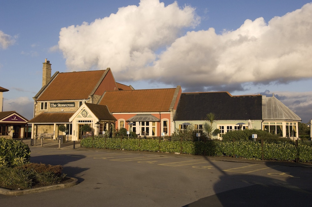Premier Inn Haydock Park/M6 J23, photo 8