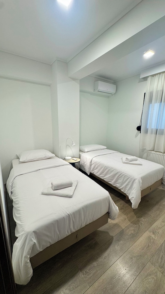 Icon Apartments