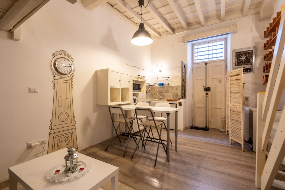 Close to San Pietro and Castel S Angelo Loft Gianicolo