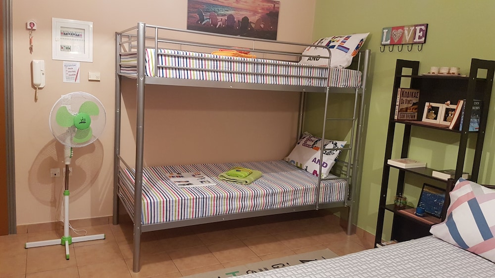 Cozy Loft en Mesolongi — bedroom