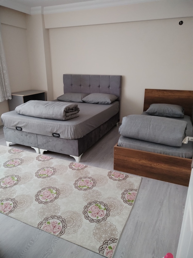 ÜNYE KAVAKLAR GÜNLÜK EV