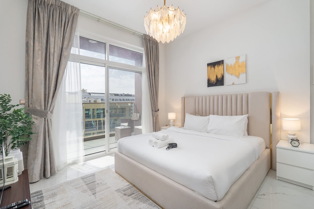 Magnificent and Elegant Studio in Al Barsha South
