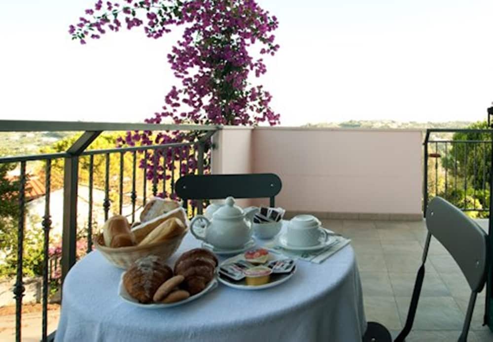 B&B La Meridiana view 2