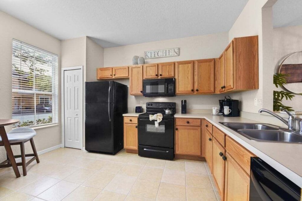 Relaxing Townhome In Regal Oaks Resort By Old Town 3 Bedroom Townhouse