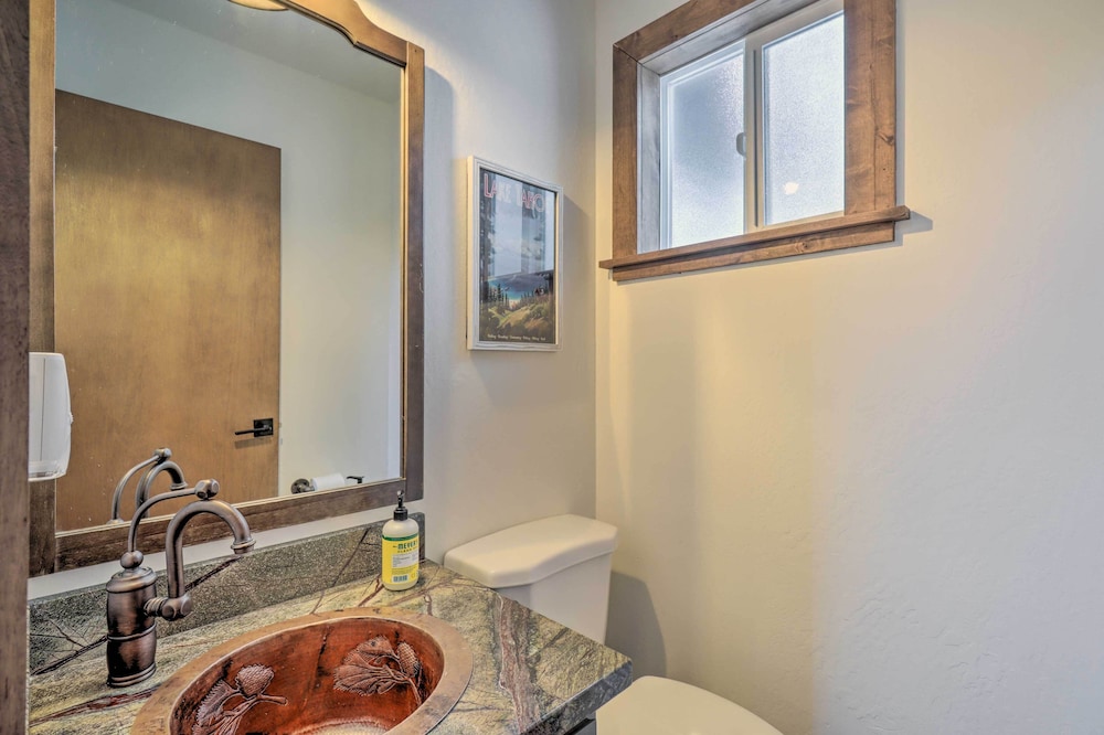 Lake Tahoe Vacations - Incline Village Cabin w/ Patio: 2 Mi to Beach! - Property Image 13