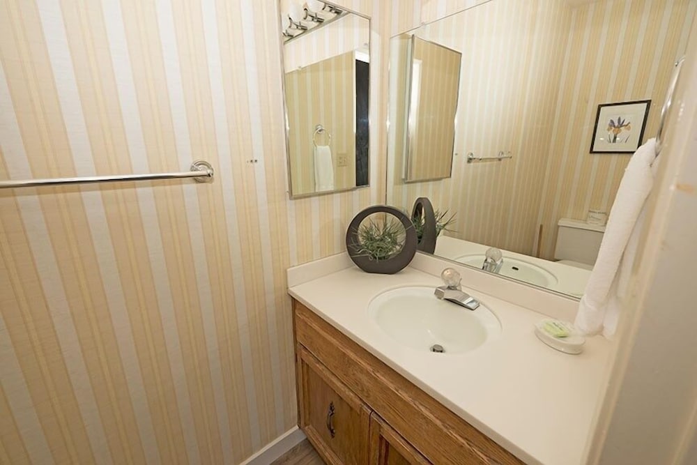 3330 Pine Hill Road 2 Bedroom Home by RedAwning