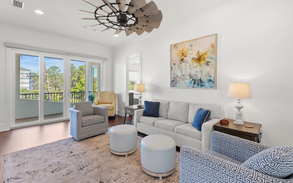 5BR Home w/ Private Heated Pool, Golf Cart, 4 Bikes, Near 30a!