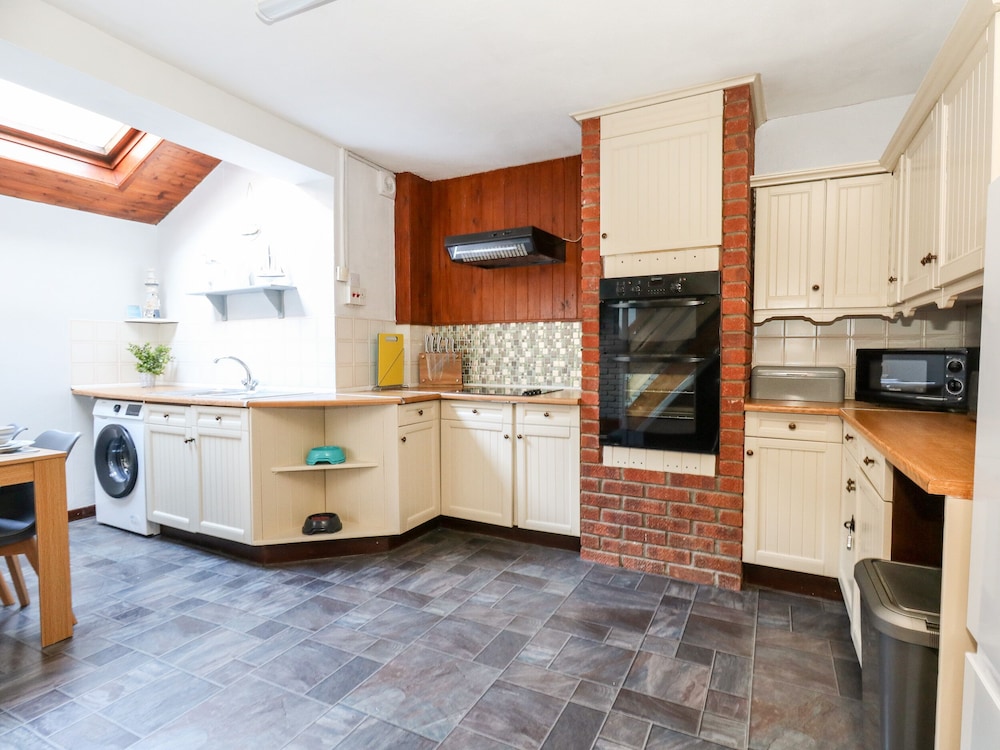 Saddlers Cottage