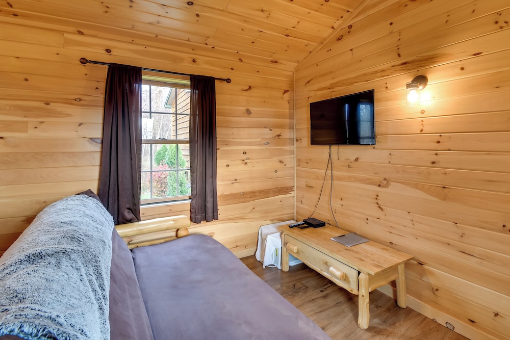 Lakefront Relaxation & Adventure: Sodus Bay Cabin