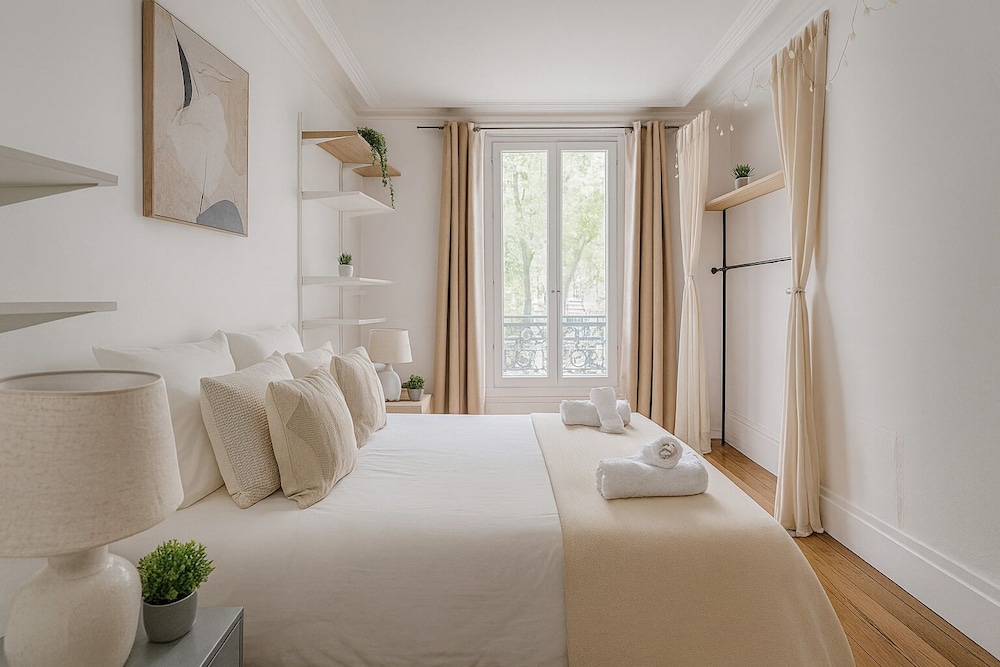 Spacieux appartement a Montmartre