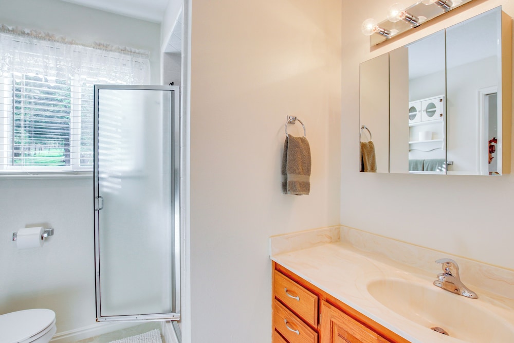 5 Mi to Downtown Logan: Scenic Retreat w/ Patio