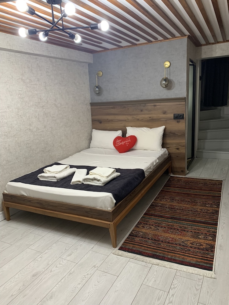 Mansion Valeria - Image 12