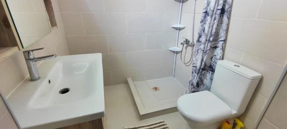 Villa - Private Pool, Free Parking & pet Friendly