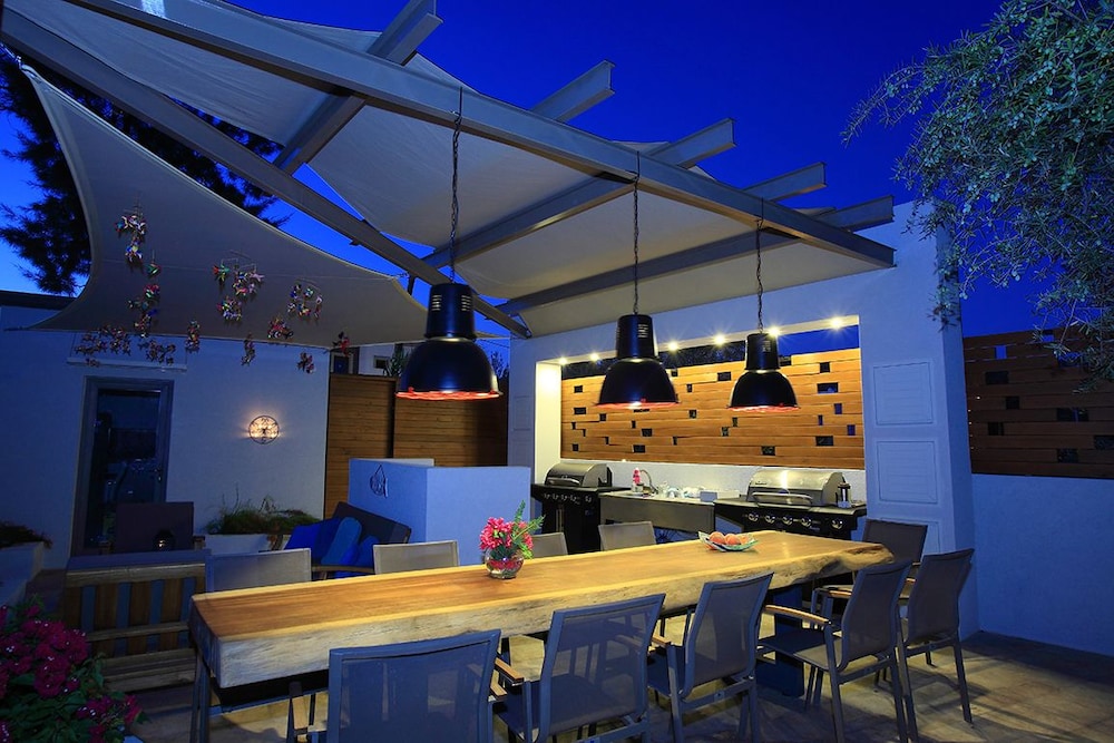 Ara Residences