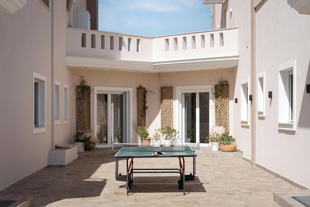Ema's Guest House