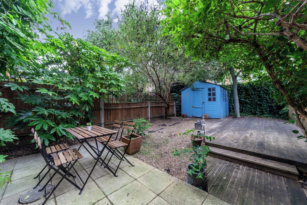 outdoor bbq area