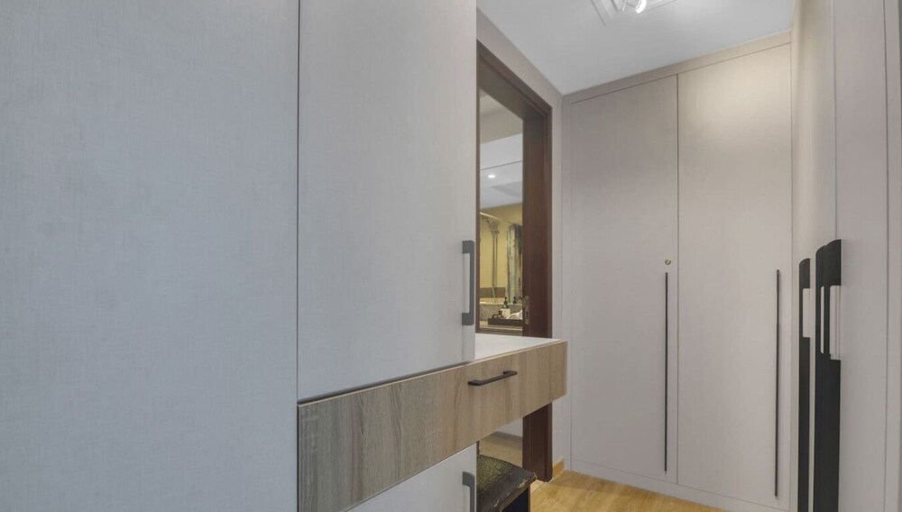 Manzil - Stylish 2BR nr Metro Station Al Jaddaf