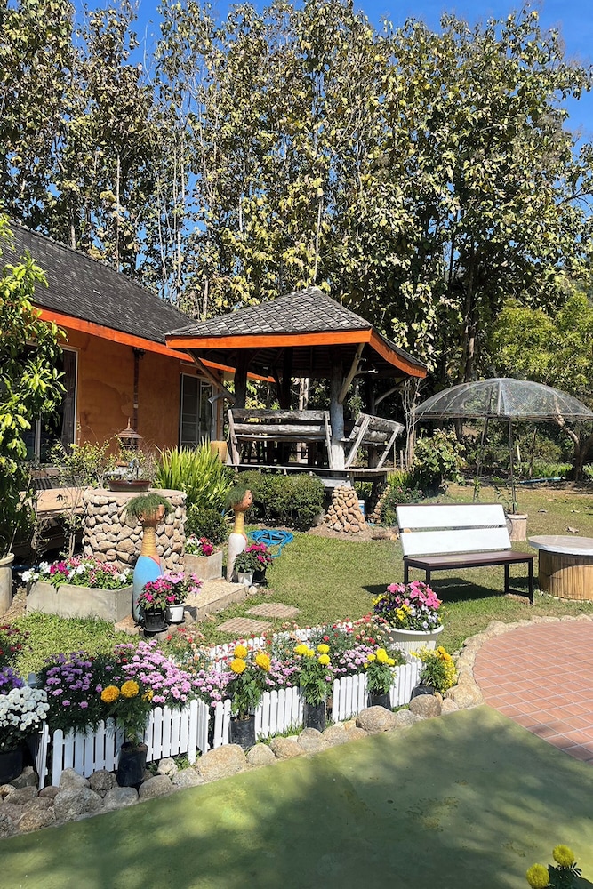 Tung Lakorn Farm