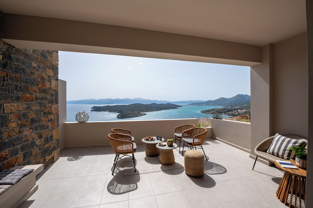 Notiko villas