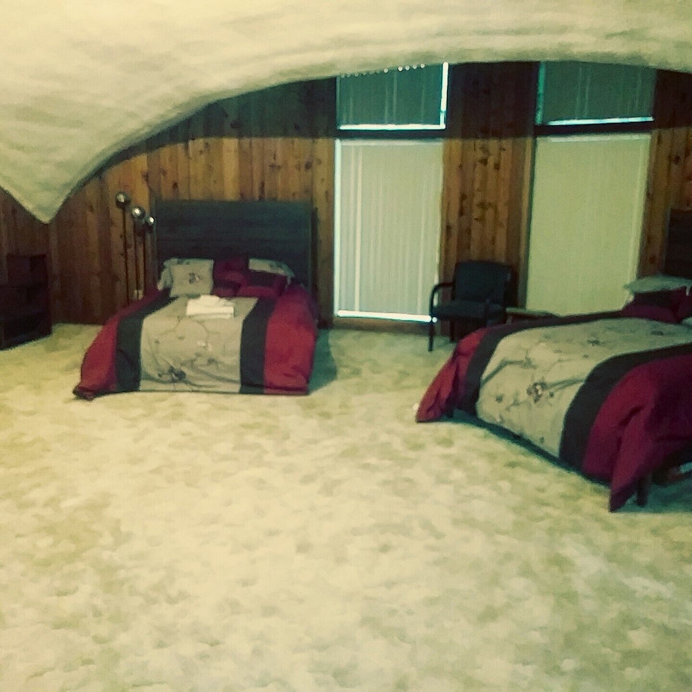 HOUSE OF FUTURE MASTER BEDROOM LANSING