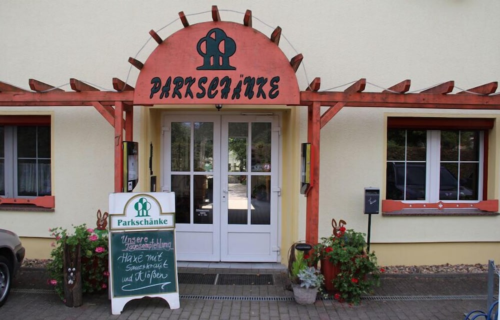 Hotel Parkschanke Zabeltitz - Property Image 1