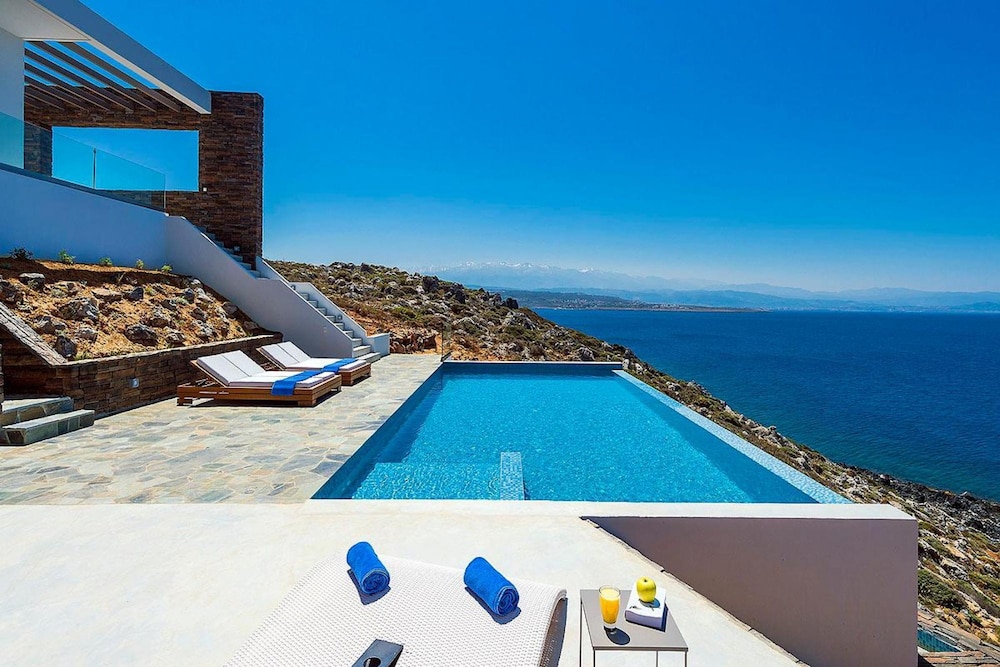 Tersanas Villas
