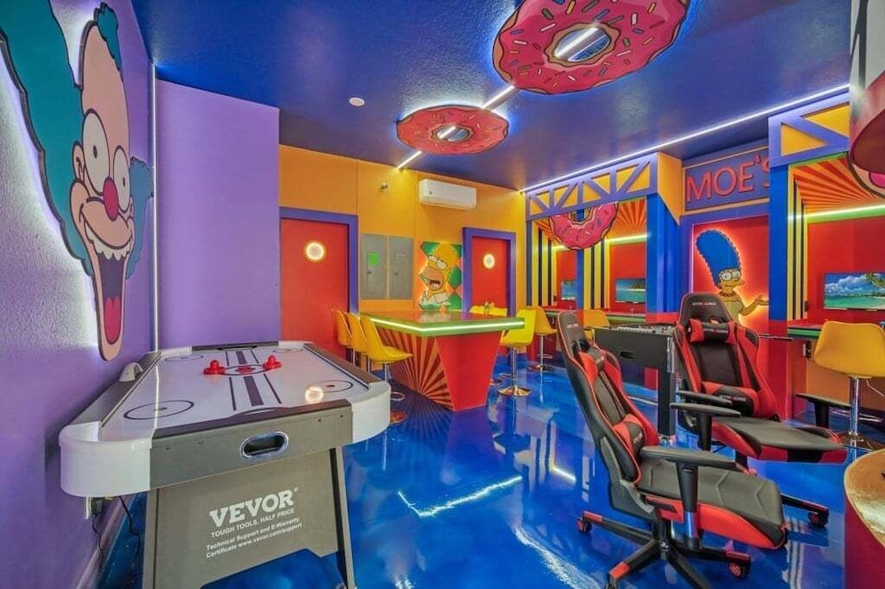 Everyone's Family Fun Home, Slides In Kids Rooms 10 Bedroom Villa